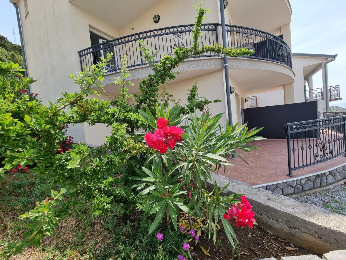 Mima Apartment สเวติยูไร ห้อง รูปภาพ